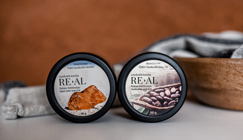 Organic amber-cacao scrub