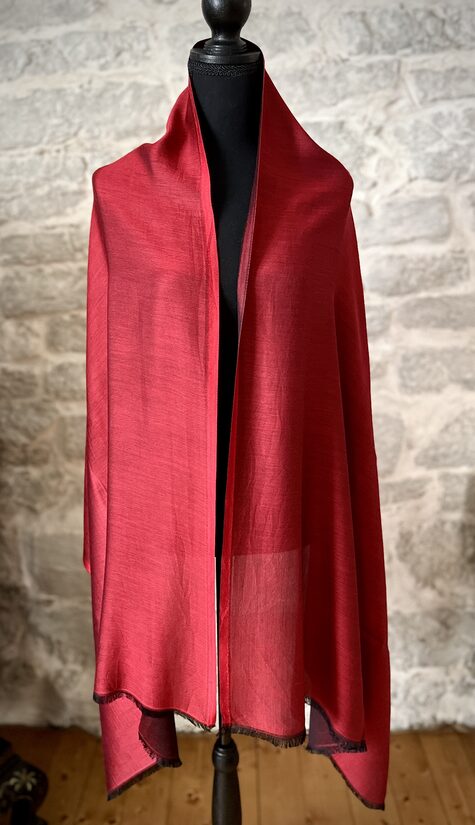 Tulipunane ühevärviline Sall